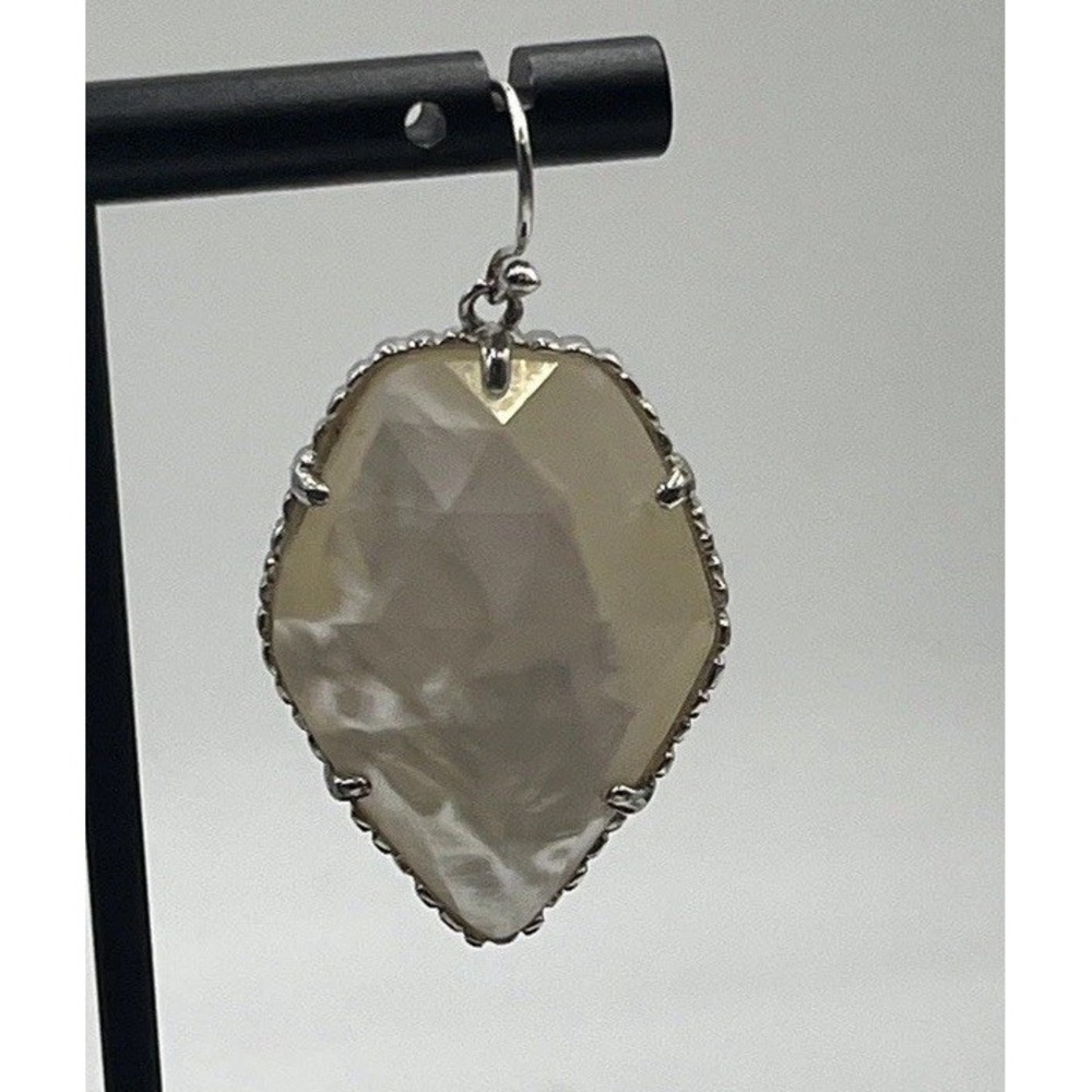 KENDRA SCOTT Corley Silver plated MOP Mother of Pearl Drop Earring *Single